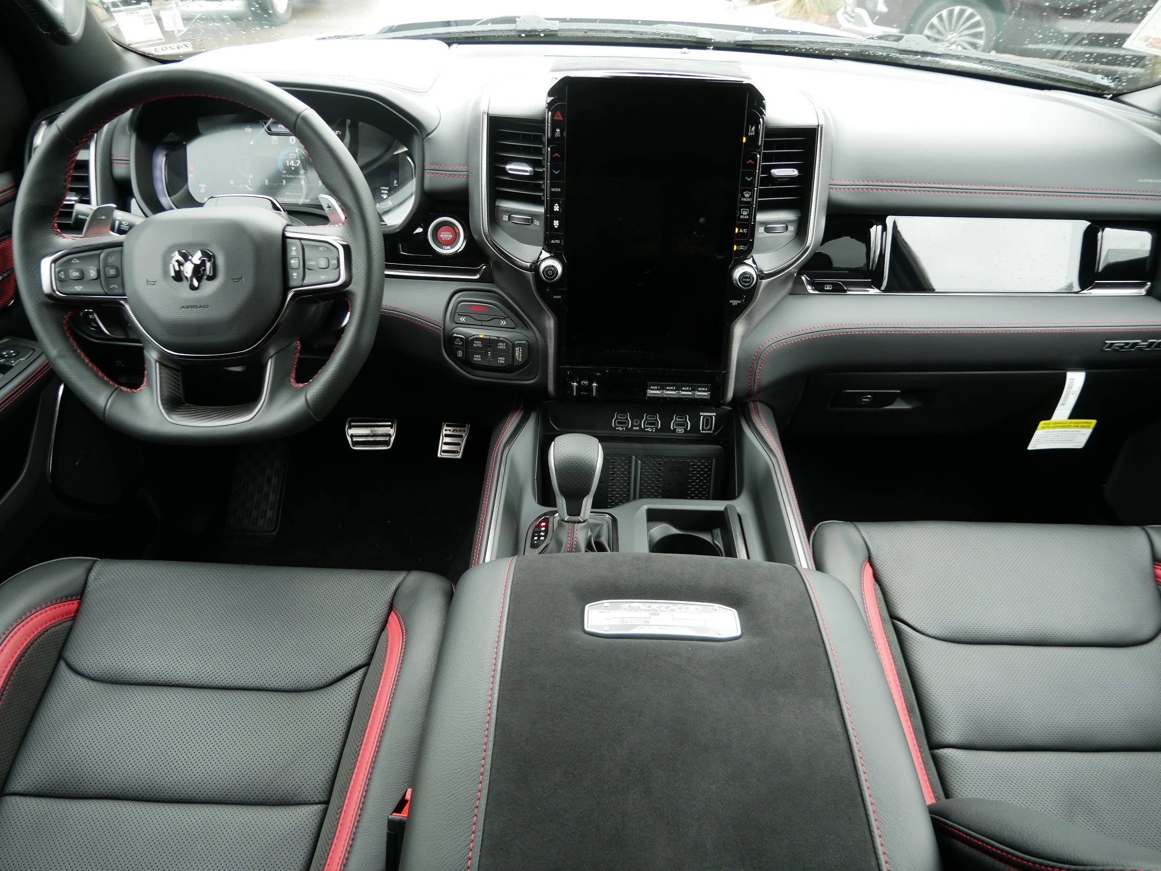 New 2026 Diamond Black Crystal Pearl-Coat Exterior Paint RAM RHO image 11