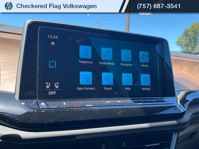 New 2026 Opal White Pearl Volkswagen SE w/Technology image 40