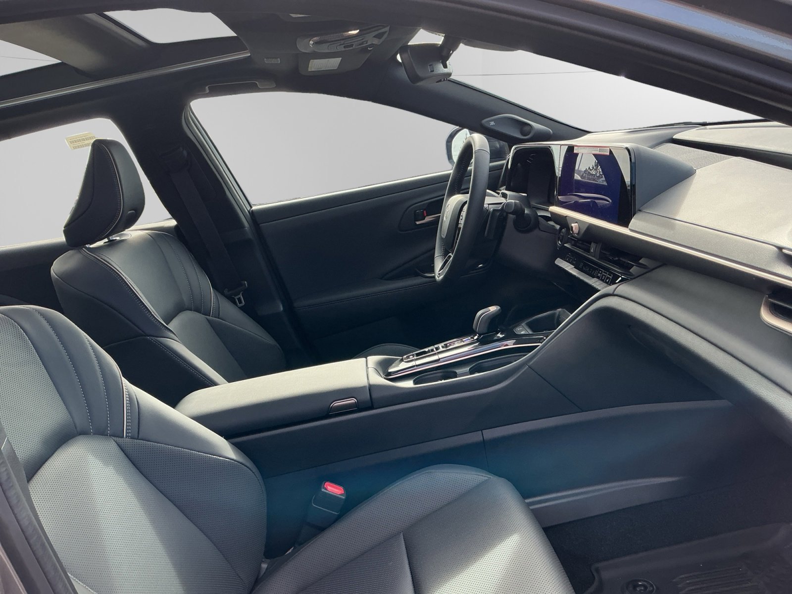 2026 Toyota Crown Platinum - Photo 15