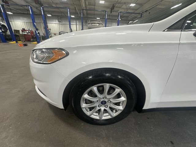 Used 2015 White Ford S image 23