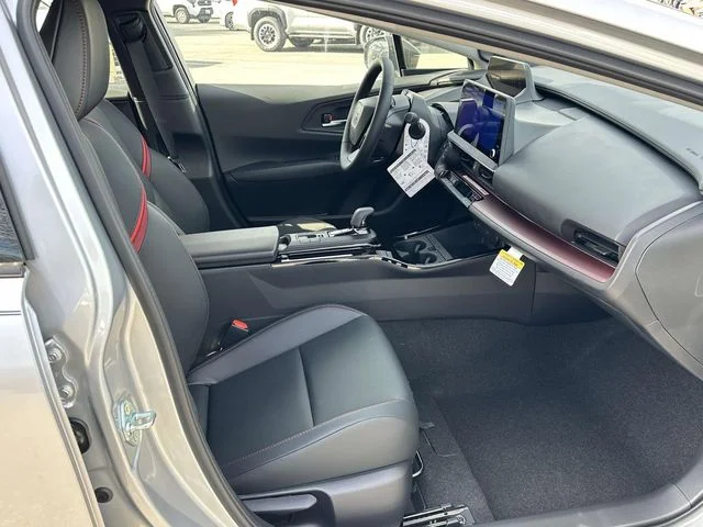 2026 Toyota Prius Plug-in Hybrid XSE Premium - Photo 14