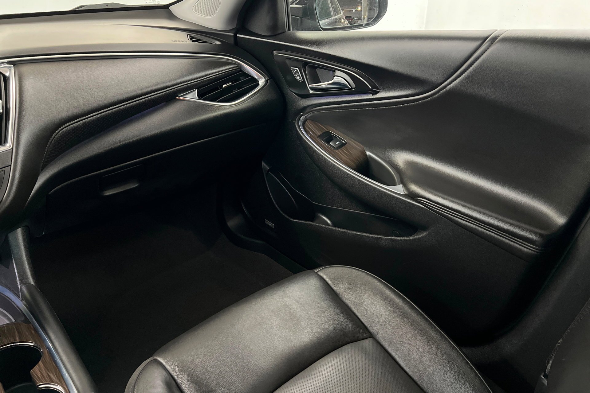 Used 2024 Mosaic Black Metallic Chevrolet LT image 11