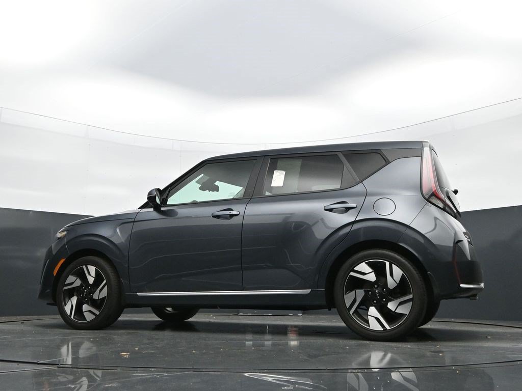 Used 2023 Gravity Gray Kia GT-Line image 28