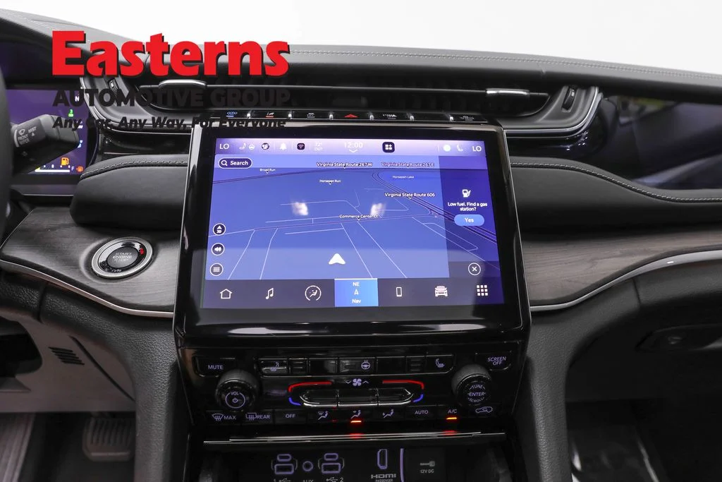 Used 2022 Silver Jeep 4xe image 12