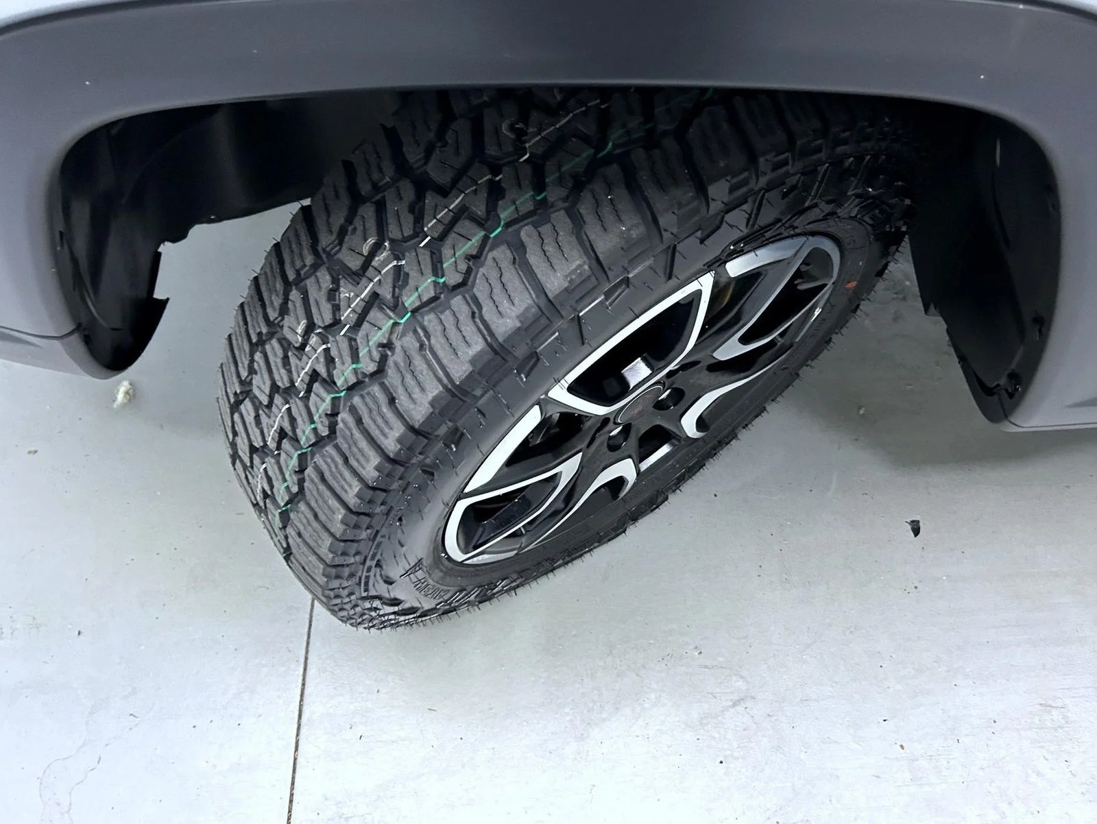 Used 2025 Silver Jeep Trailhawk image 23
