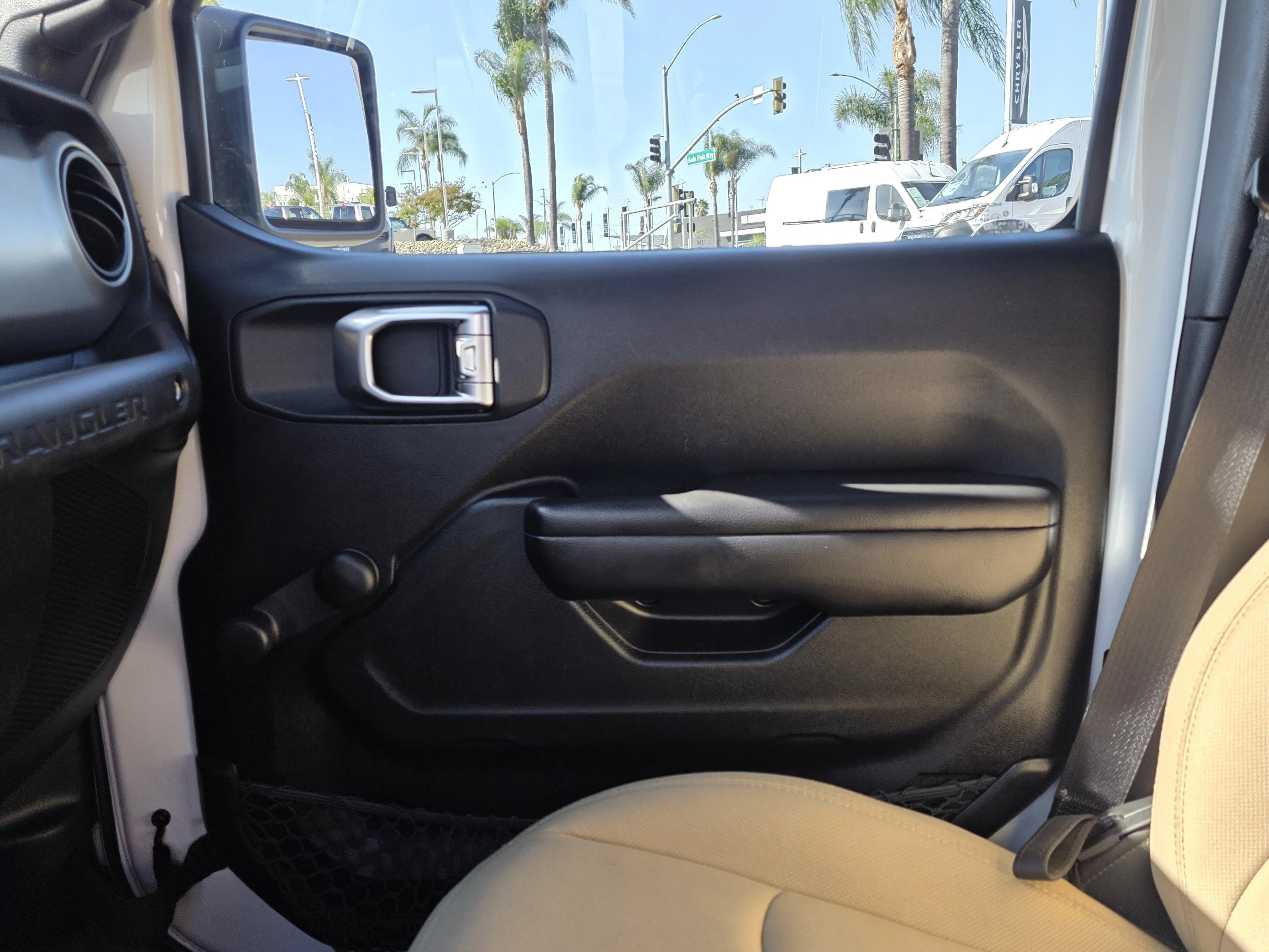 Used 2018 Bright White Clearcoat Jeep Unlimited Sport image 12