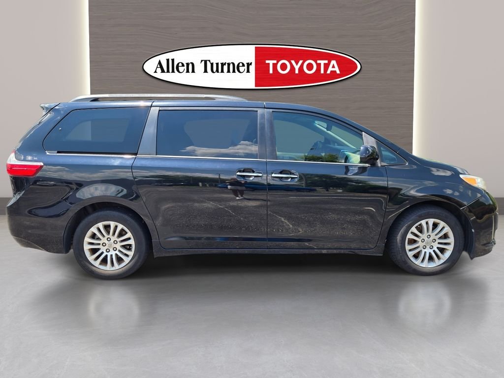 Used 2015 Black Toyota XLE image 8