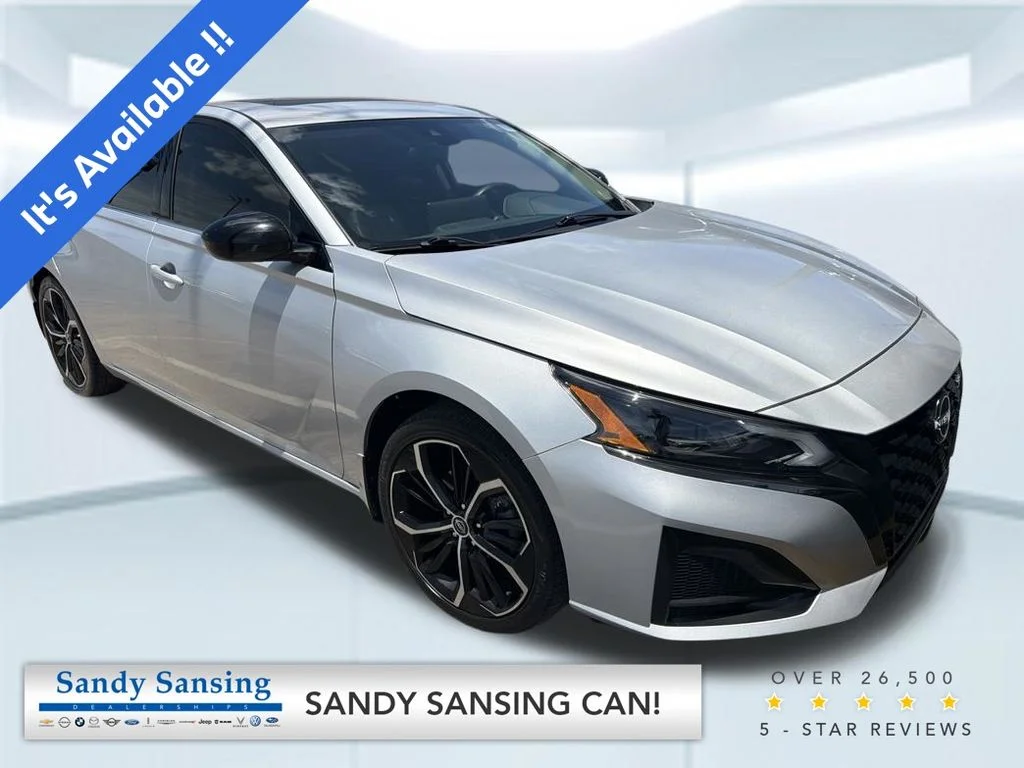 Used 2023 Silver Nissan 2.5 SR image 1