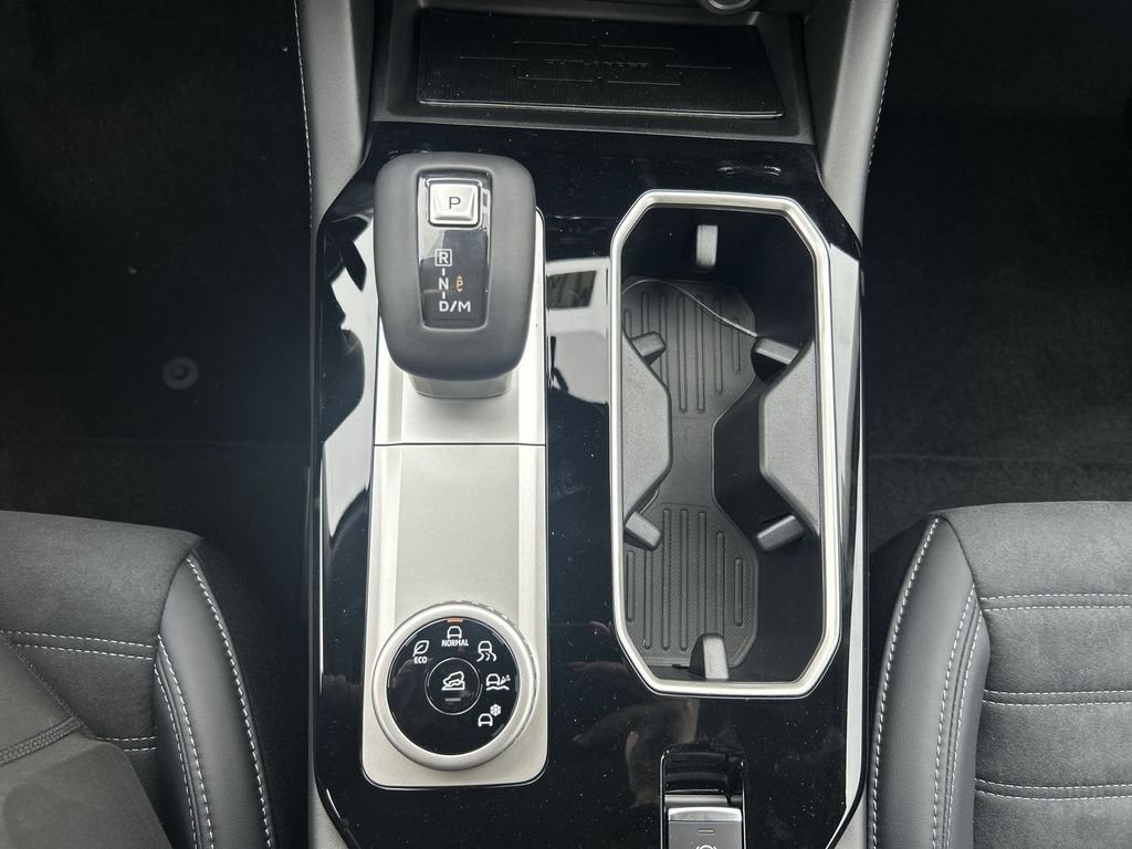 New 2026 WHT DIAMOND Mitsubishi SE image 25