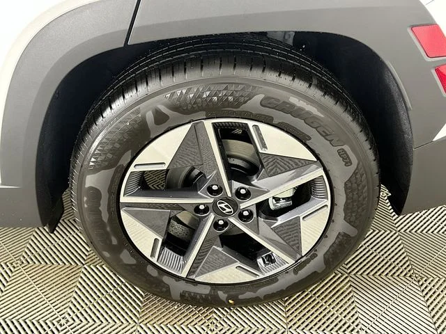 New 2026 Hyundai TUCSON SEL