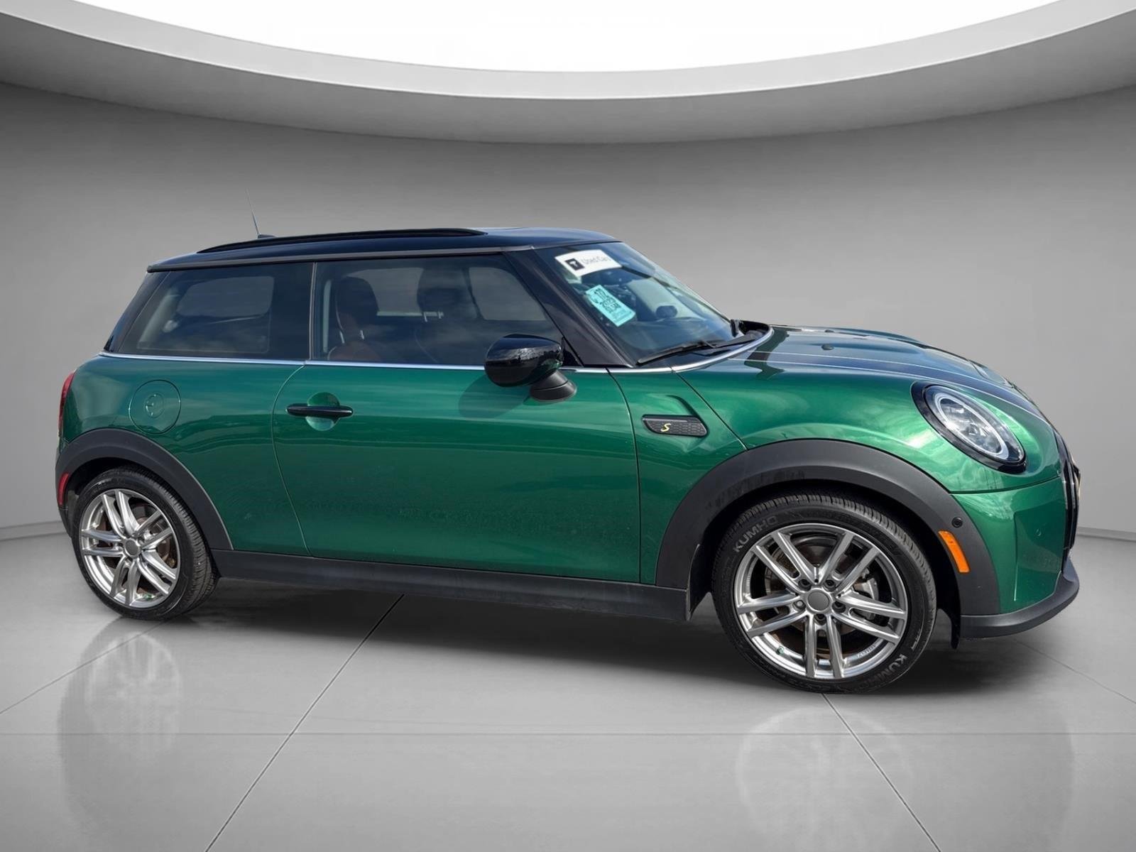 Used 2023 British Racing Green IV Metallic MINI Cooper SE image 20