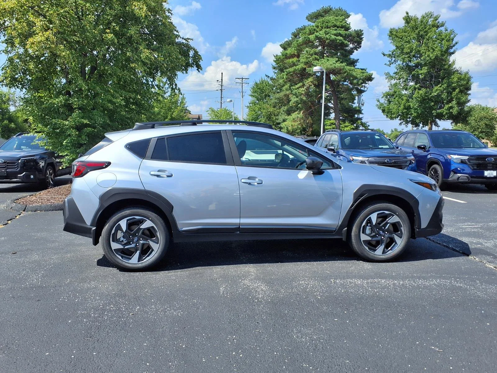 New 2026 ICE SILVER METALLIC Subaru Premium image 2