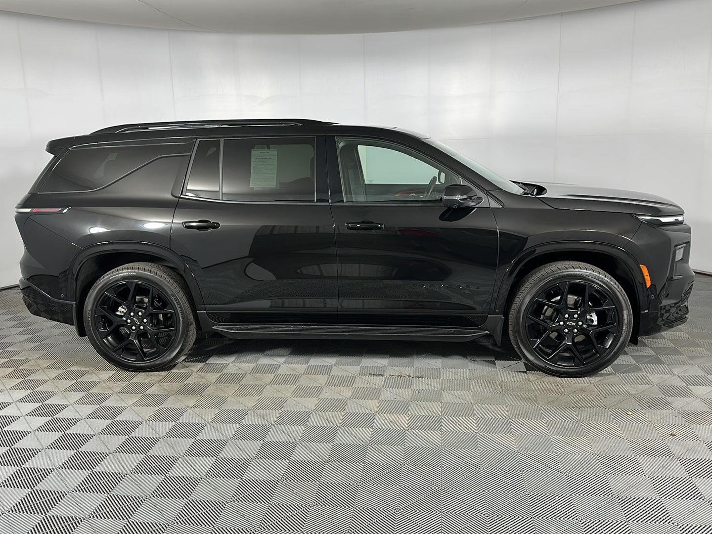 Used 2026 Mosaic Black Metallic Chevrolet AWD RS image 8