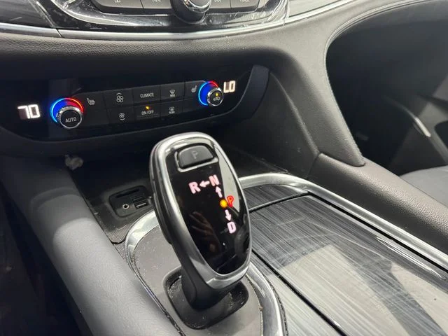 Used 2021 White Frost Tricoat Buick Essence image 28