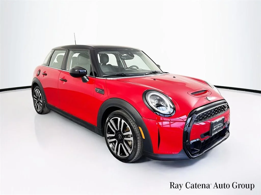 2024 MINI Hardtop Cooper S's photo