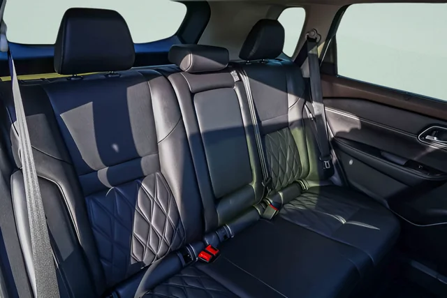 Certified Used 2023 Gray Nissan Platinum image 24