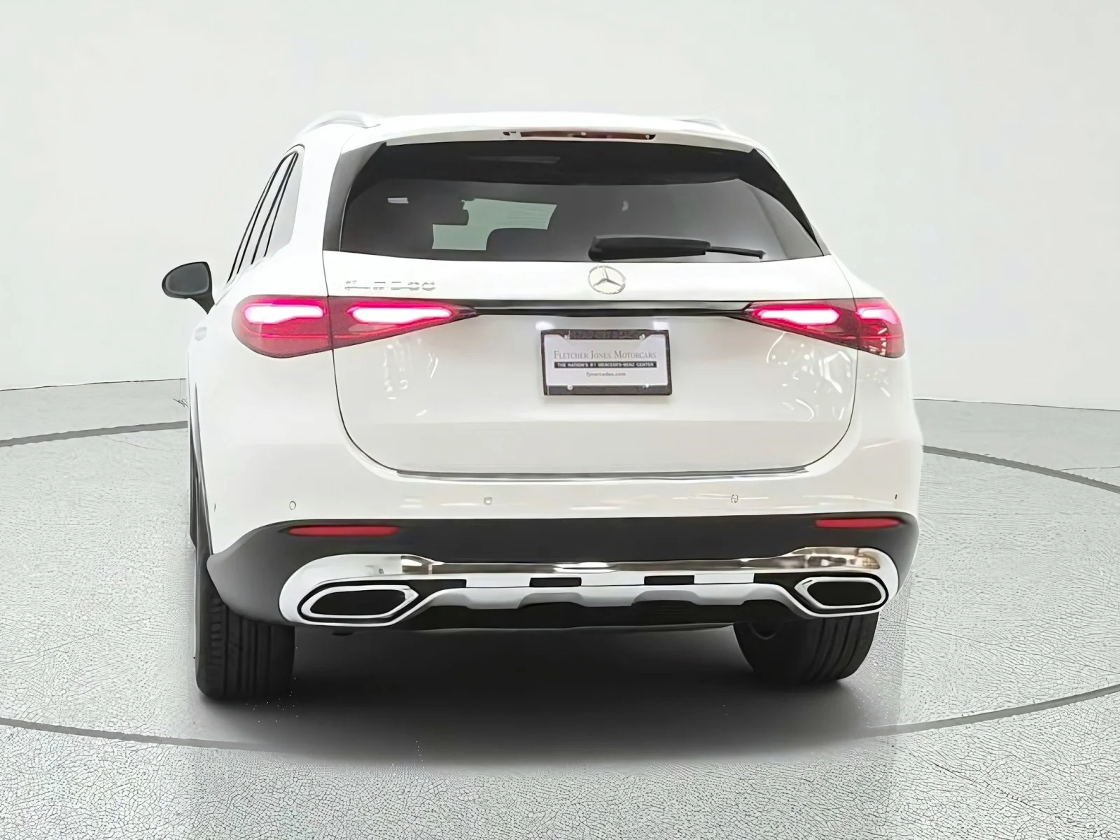 Certified Used 2024 Polar White Mercedes-Benz GLC 300 image 6