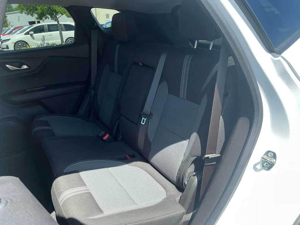 Used 2024 White Chevrolet LT image 23