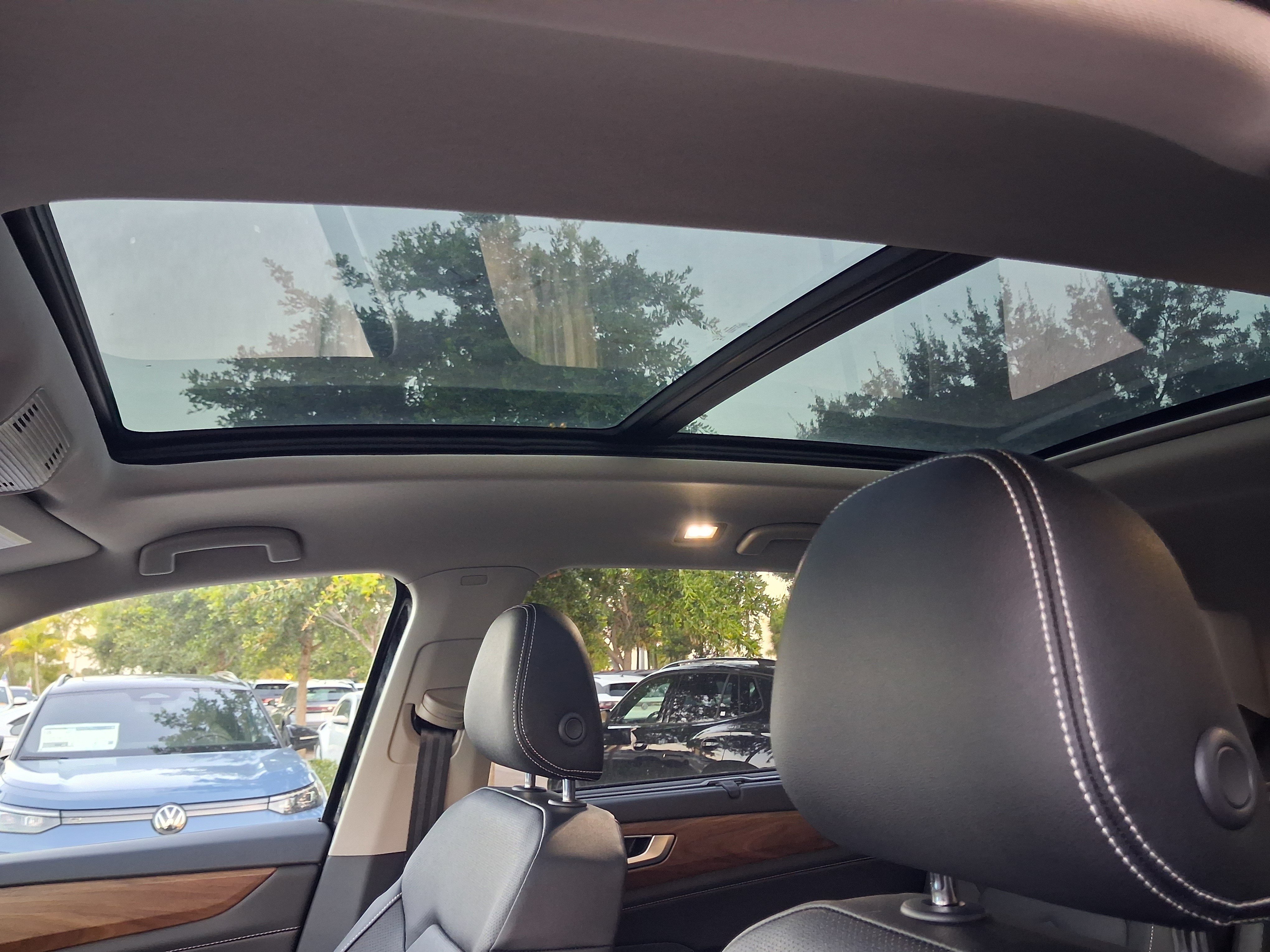 New 2026 Black Volkswagen 2.0T SE w/Technology image 8