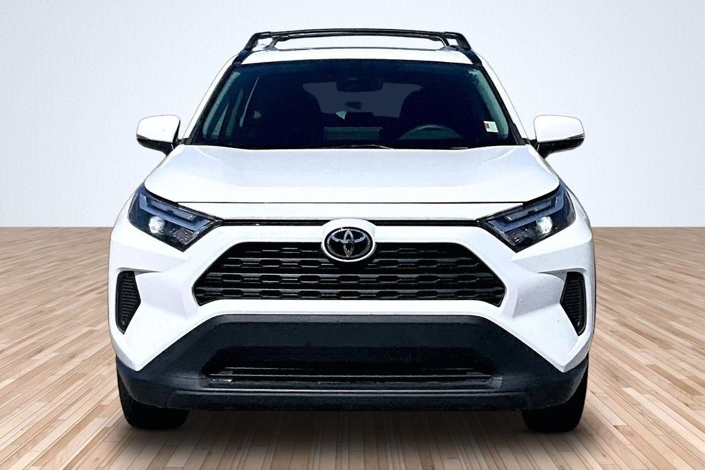 Used 2023 White Toyota XLE image 3
