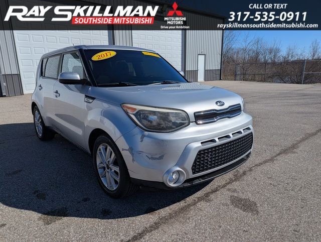 Used 2017 Silver Kia Plus image 3