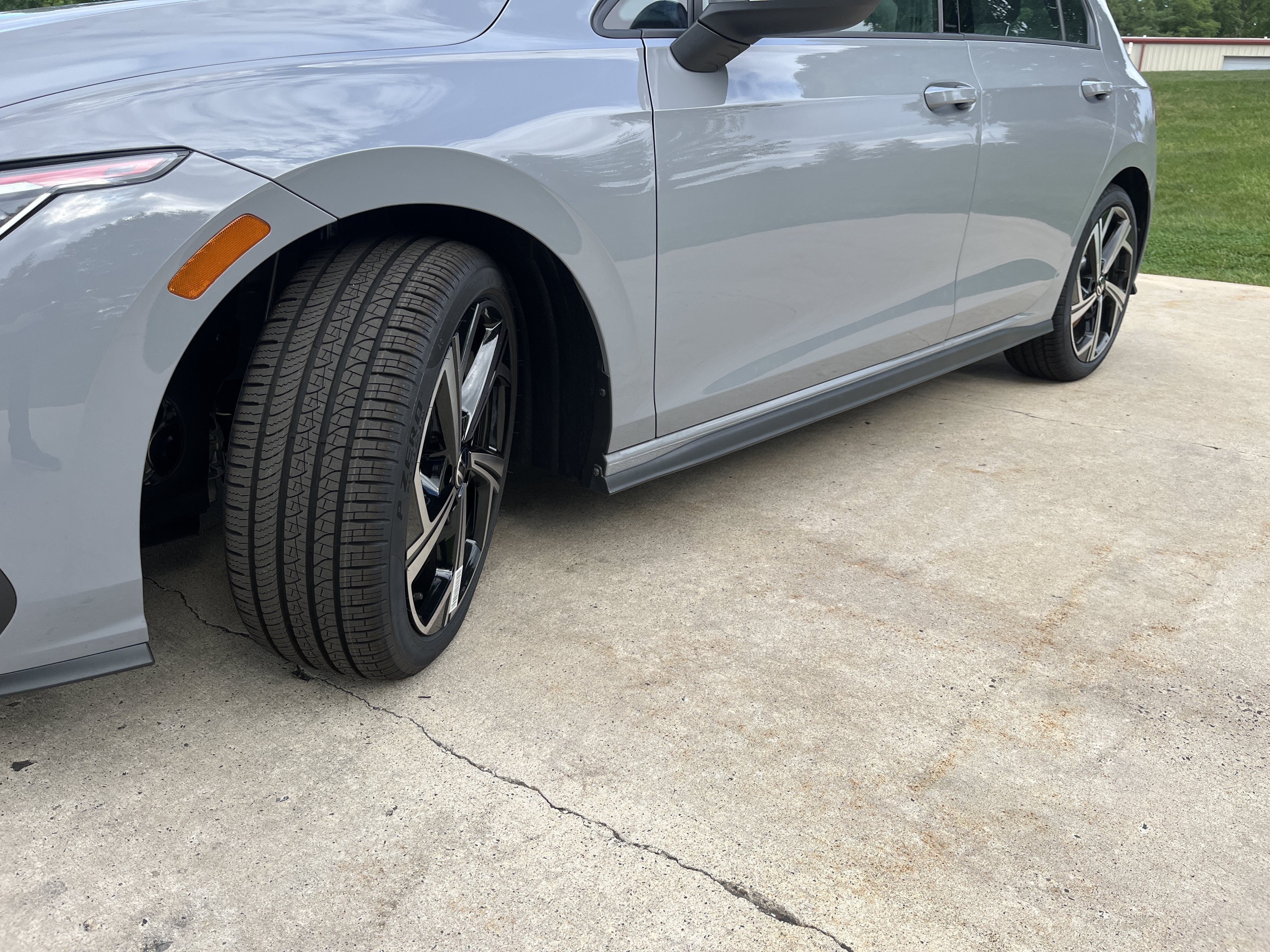 New 2026 Moonstone Gray Volkswagen SE image 17