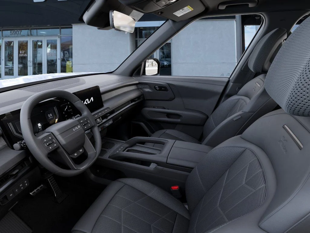 New 2027 Glacial White Pearl Kia X-LINE SX image 17