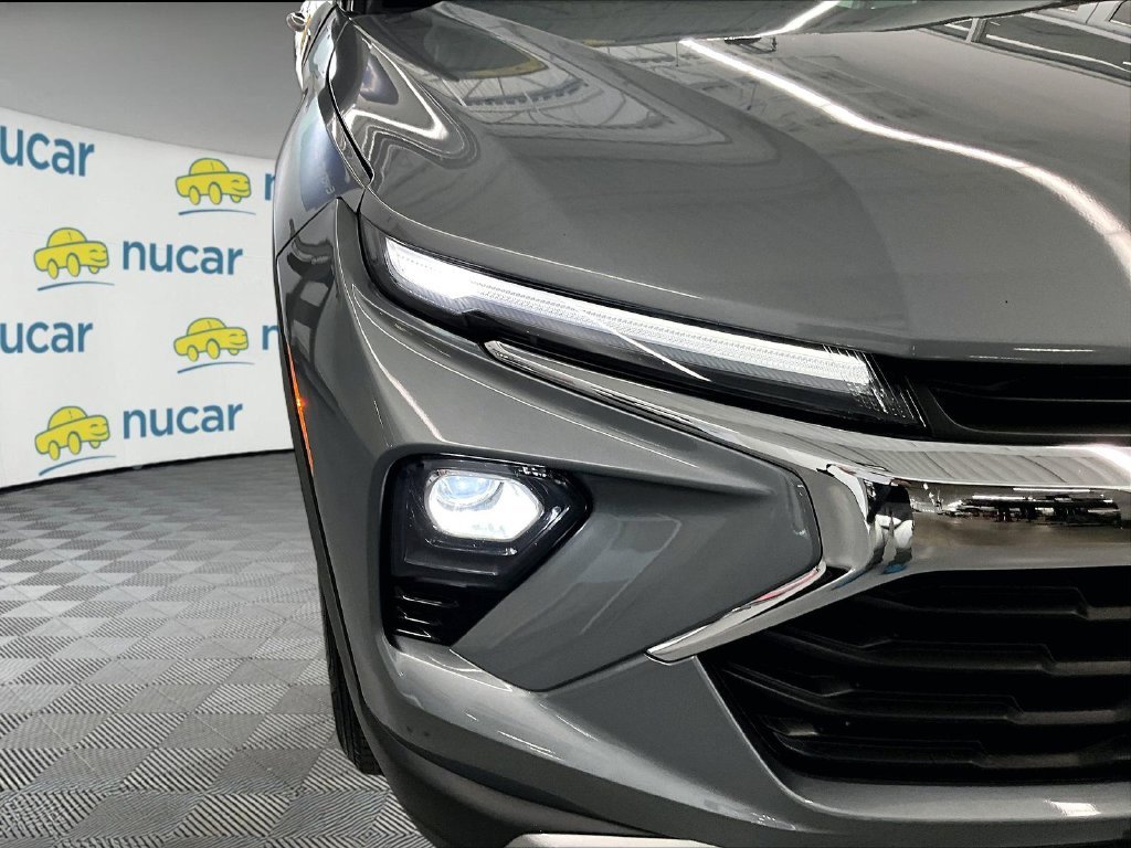 Used 2025 Gray Chevrolet LT image 30