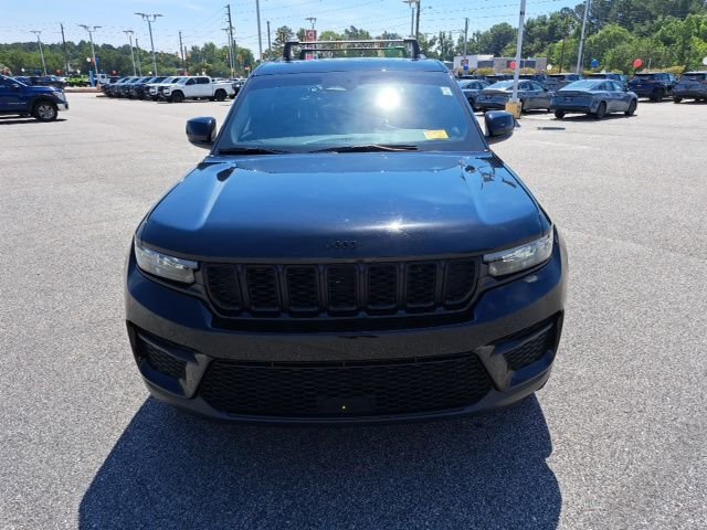 Used 2023 Black Jeep Altitude X image 3