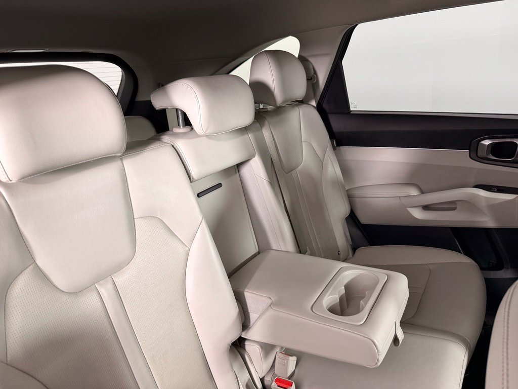 Used 2025 Silver Kia S image 21