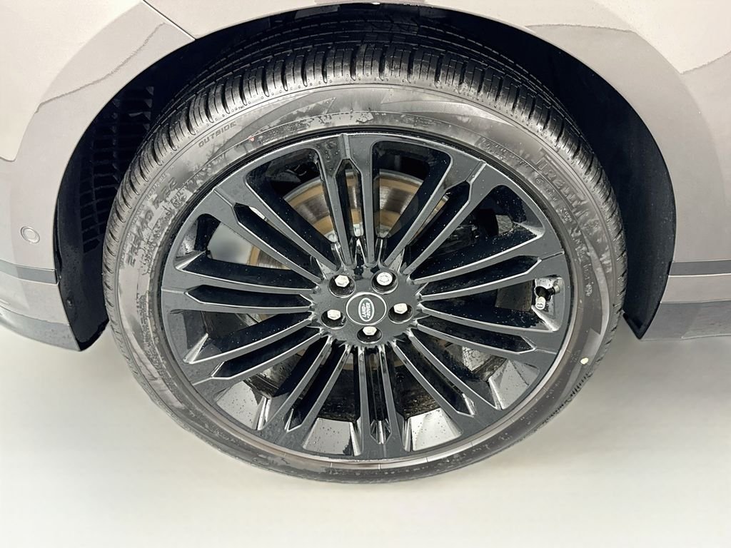 New 2026 Charente Grey Land Rover Belgravia Edition image 32