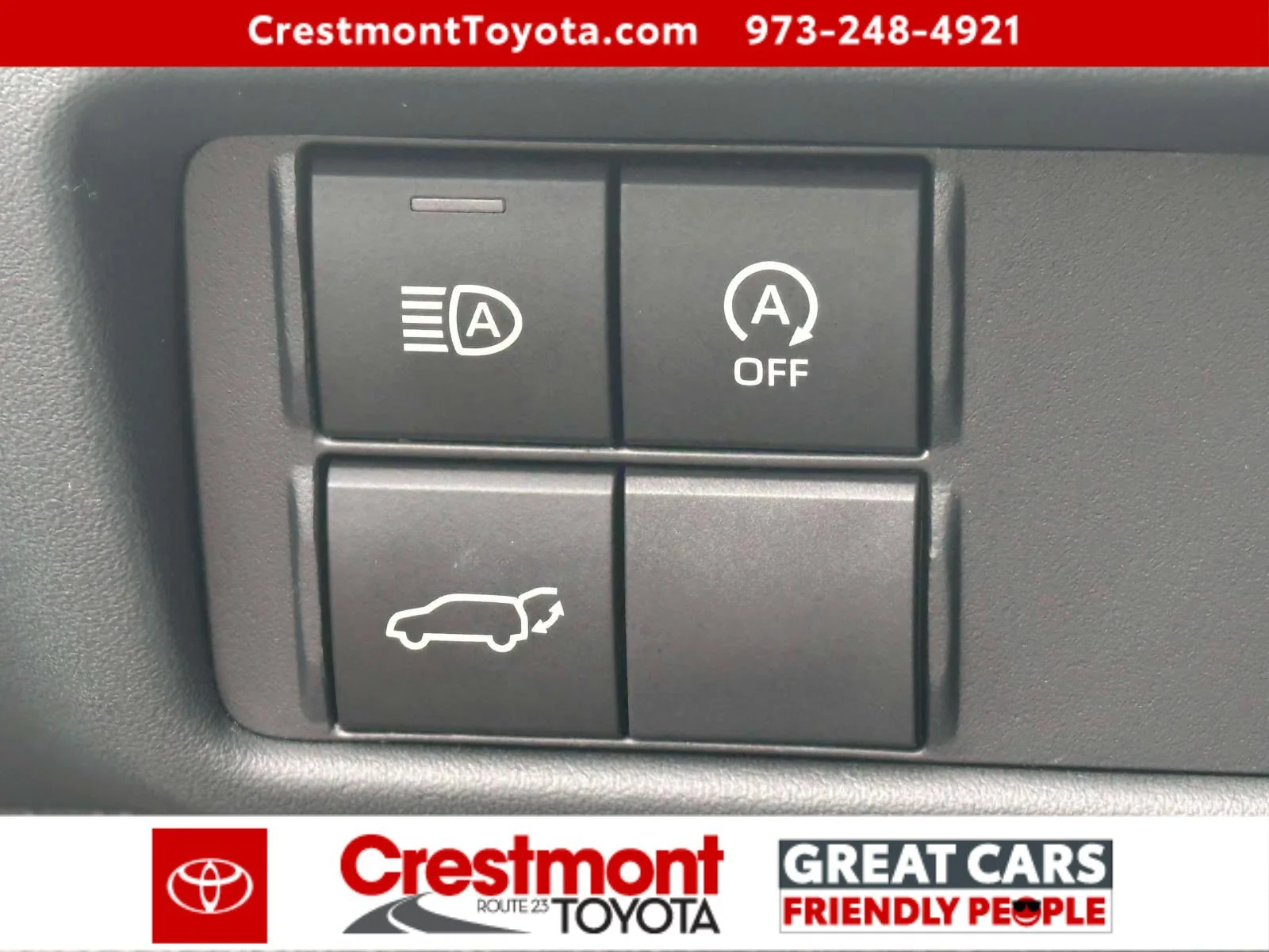 Used 2025 Heavy Metal Toyota XLE image 18