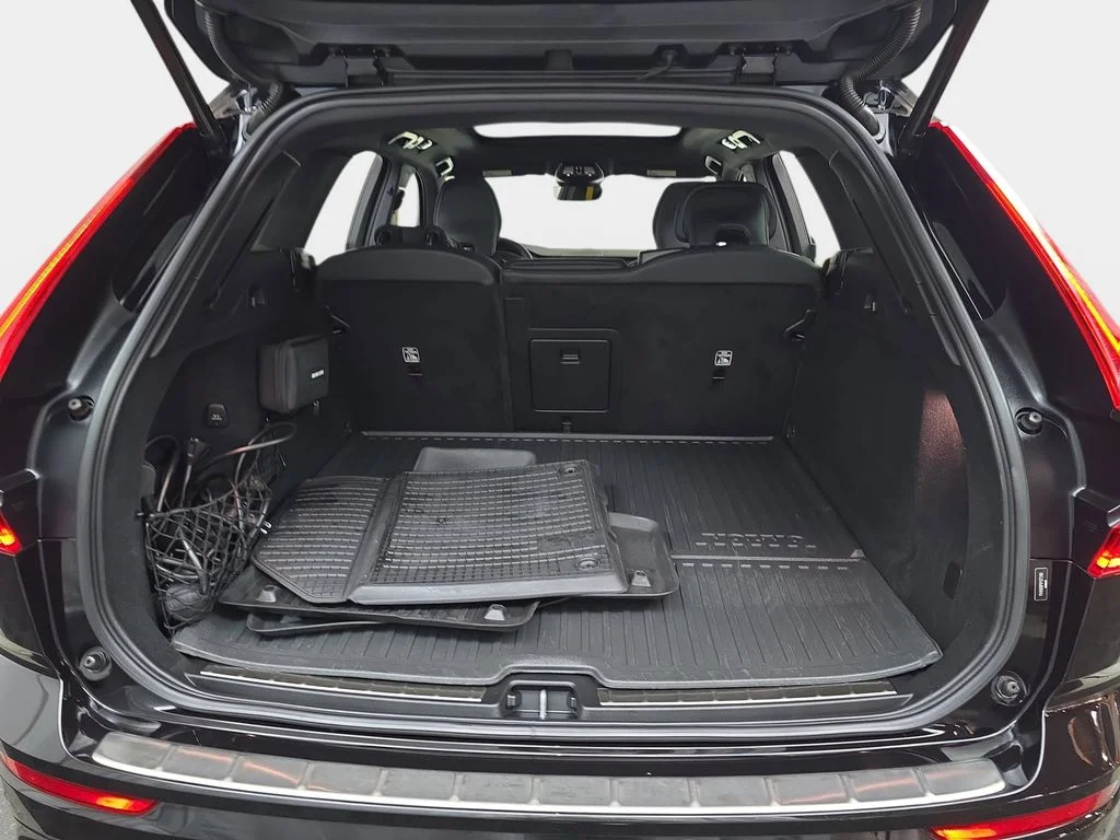 Used 2023 Silver Volvo T8 Polestar image 14