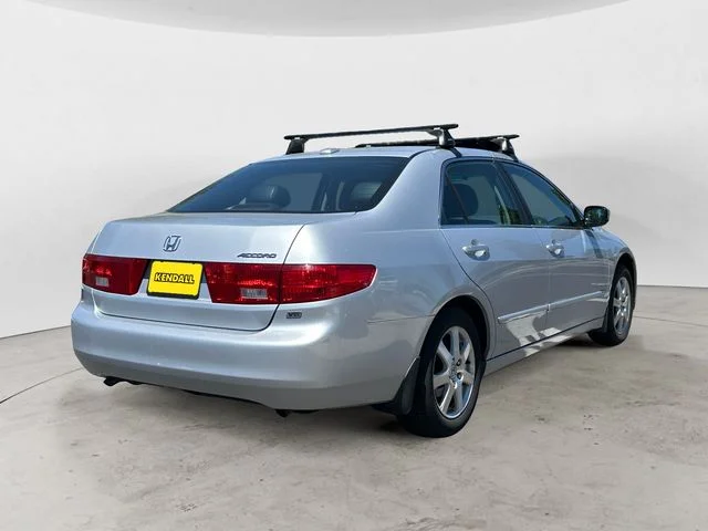 Used 2005  Honda EX-L image 5