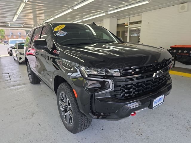 Used 2024 Black Chevrolet Z71 image 7