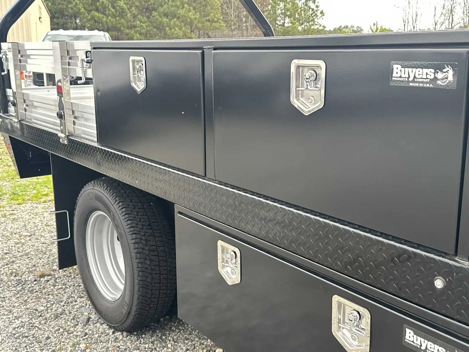 2025 Ford F-350 Super Duty Chassis Cab XL - Photo 17