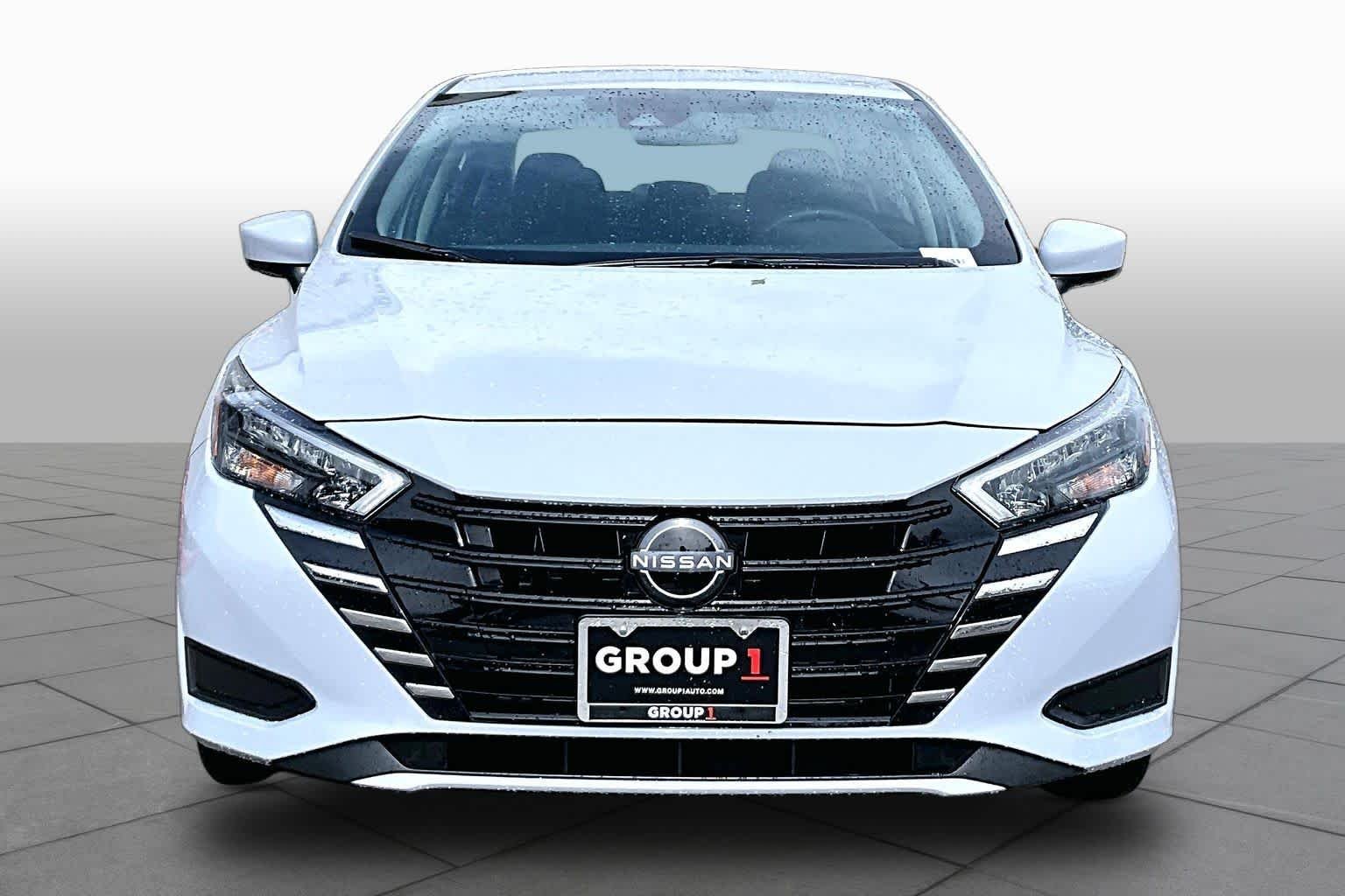 Certified Used 2025 Gray Sky Pearl Nissan SV image 4