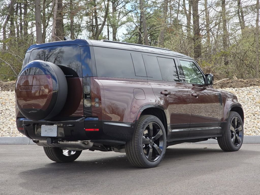 New 2026 Sedona Red Land Rover X-Dynamic se image 25