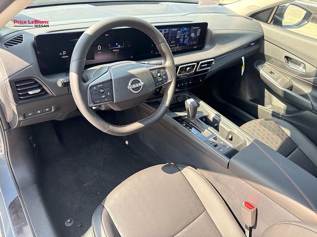 New 2026 Atlantic Gray Metallic / Super Black Two-tone Nissan SR image 11