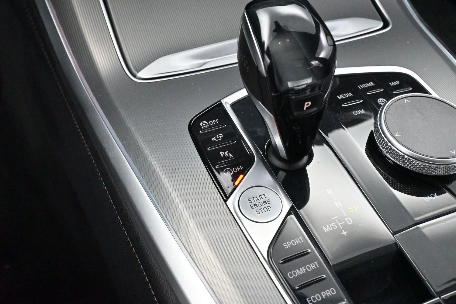Used 2019 Mineral White Metallic BMW xDrive40i image 24