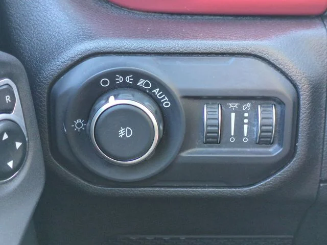 Used 2018 Black Jeep Unlimited Rubicon image 21