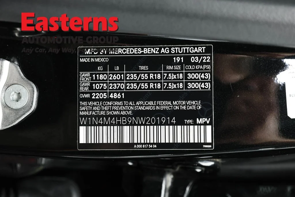 Used 2022 Black Mercedes-Benz GLB 250 image 35