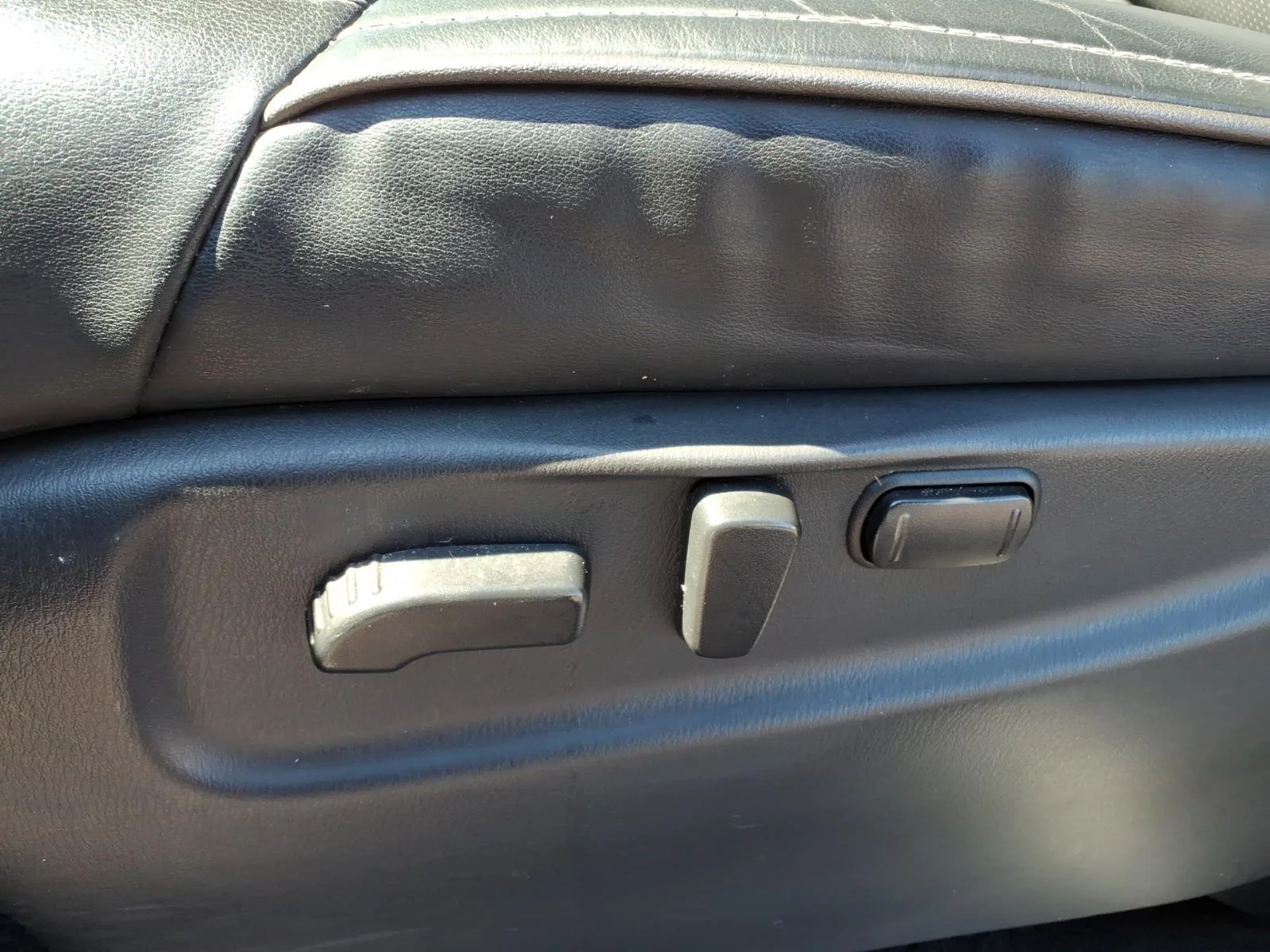 Used 2020 Black INFINITI LUXE image 21