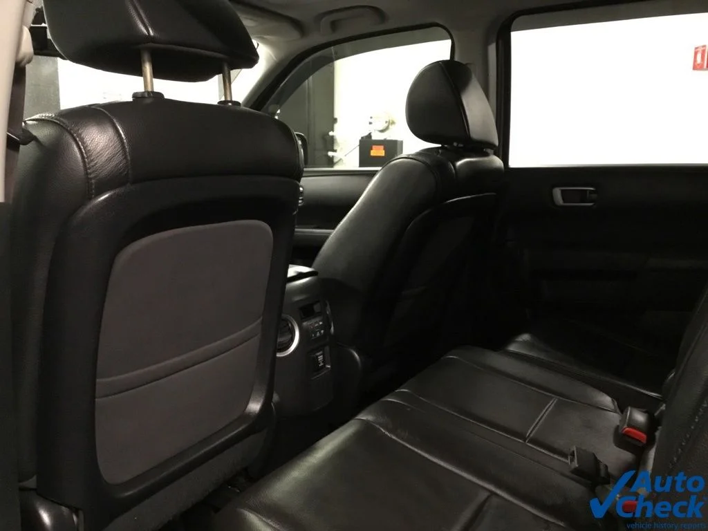 Used 2013 Silver Honda EX-L image 26