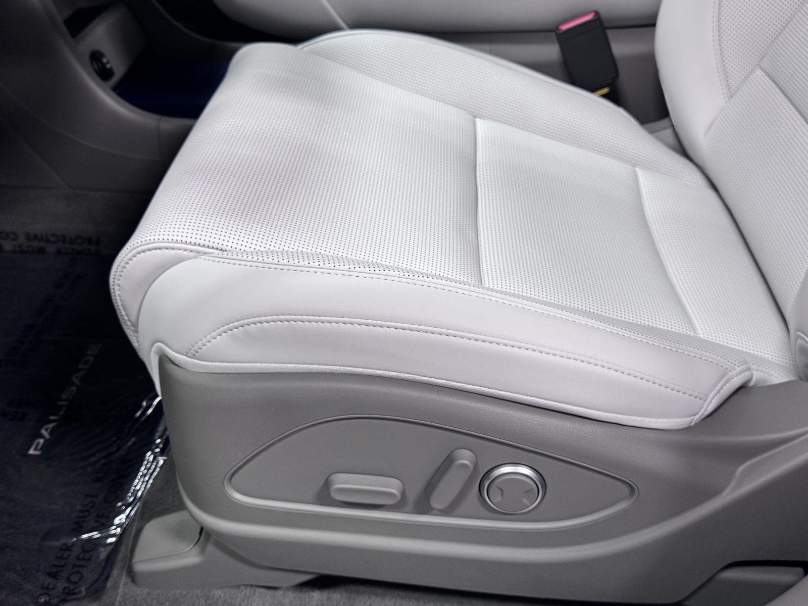 New 2027 Creamy White Pearl Hyundai SEL 7P image 30