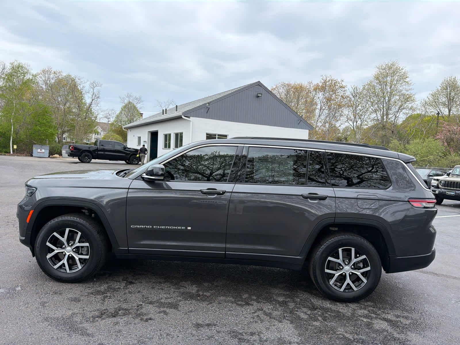 Used 2024 Baltic Gray Metallic Clearcoat Jeep Limited image 5