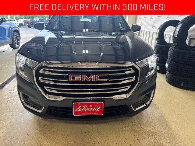 Certified Used 2024 Downpour Metallic GMC SLT image 25