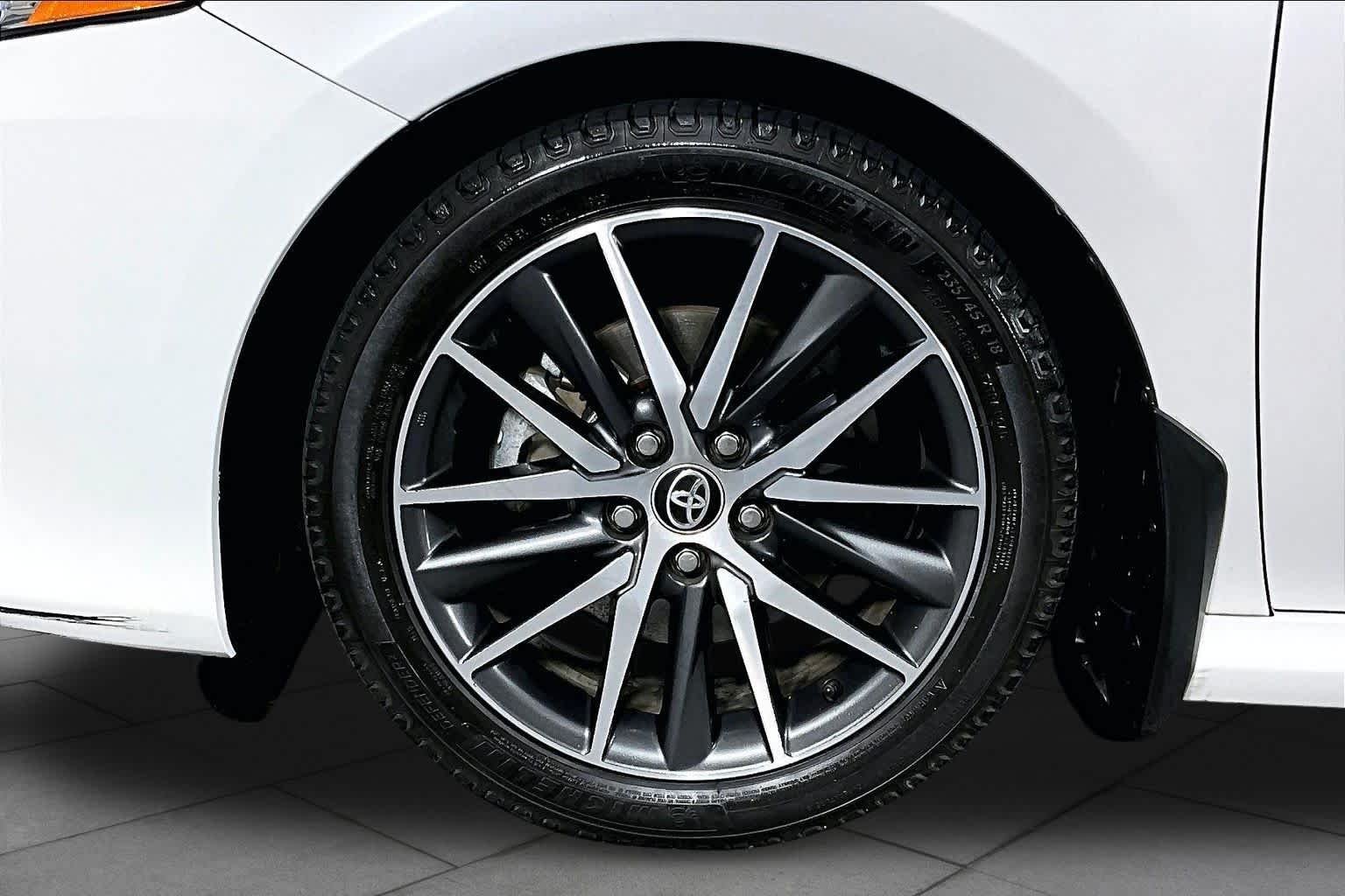 Used 2023 Wind Chill Pearl Toyota XLE image 10