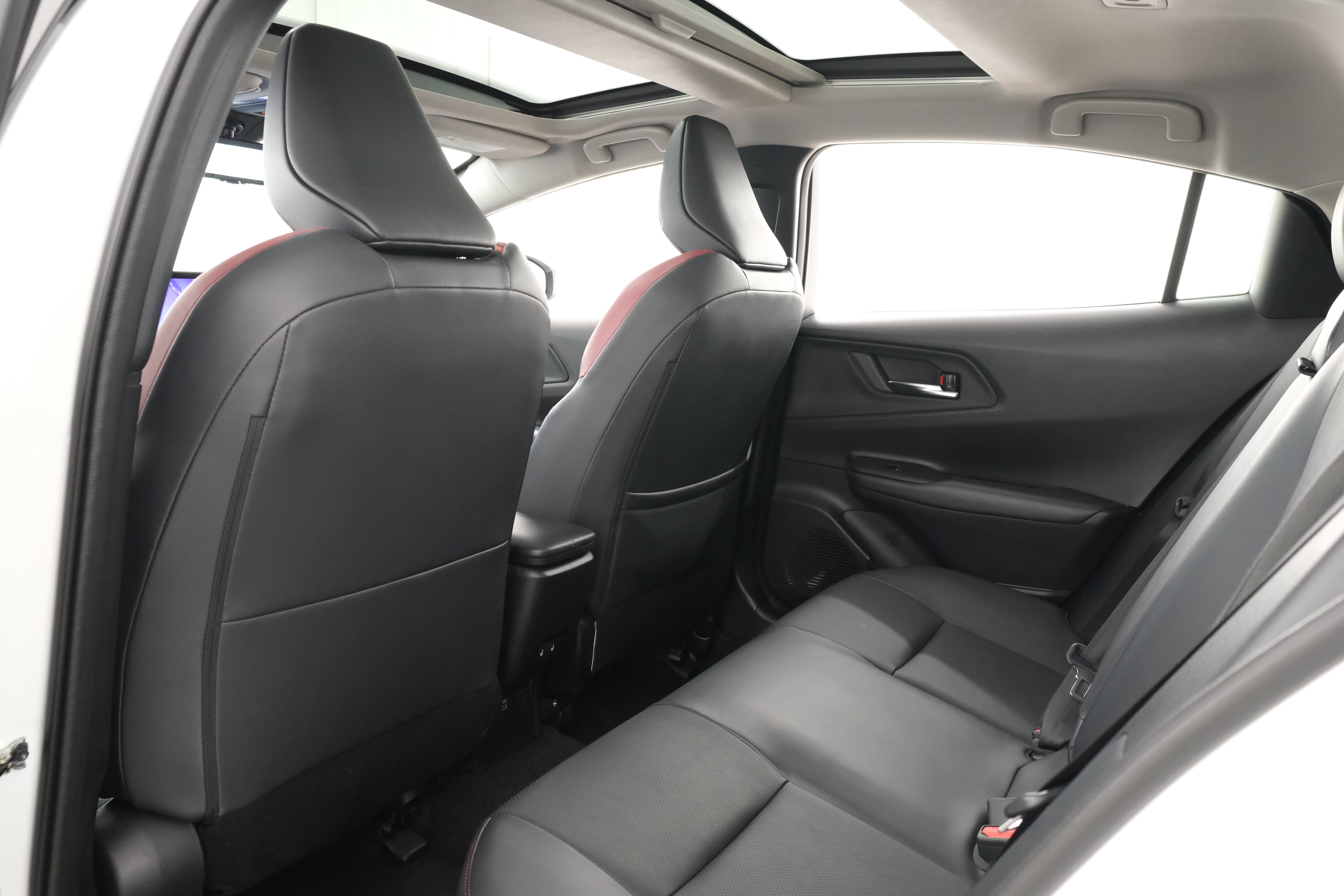 Certified Used 2025 Wind Chill Pearl Toyota XSE Premium image 36
