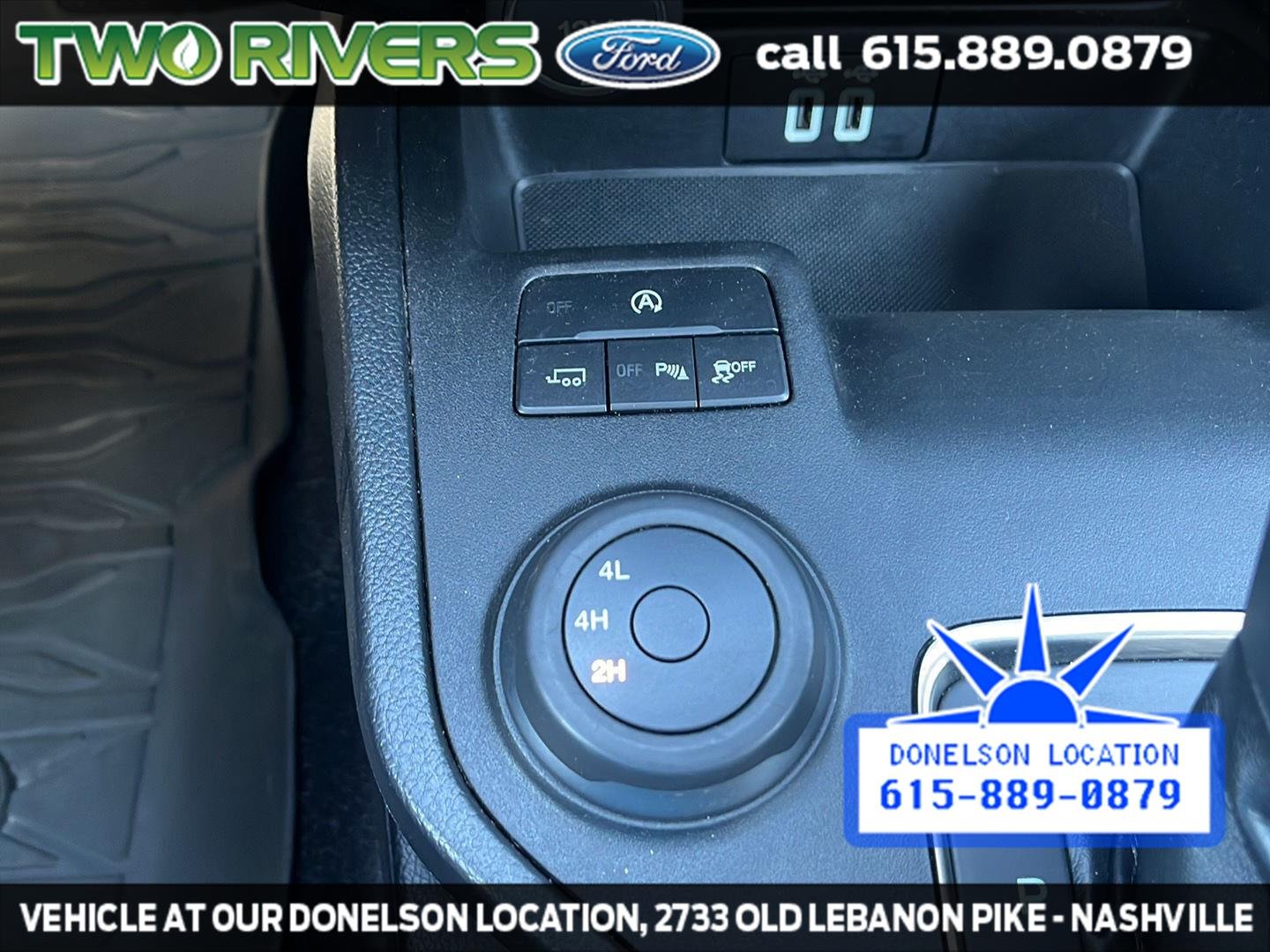 Used 2020  Ford LARIAT image 30